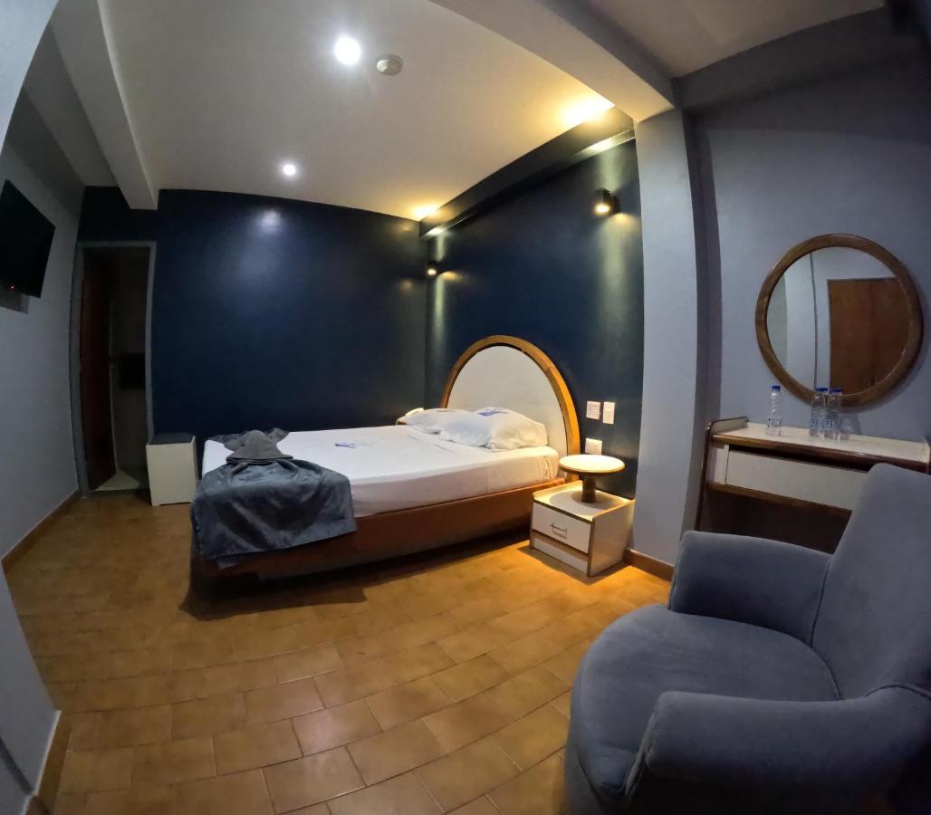Hotel El Arroyo Caracas Bagian luar foto