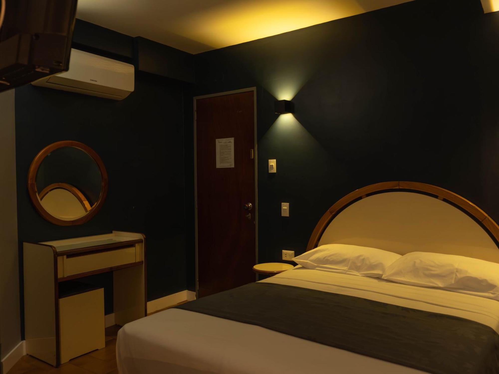 Hotel El Arroyo Caracas Bagian luar foto