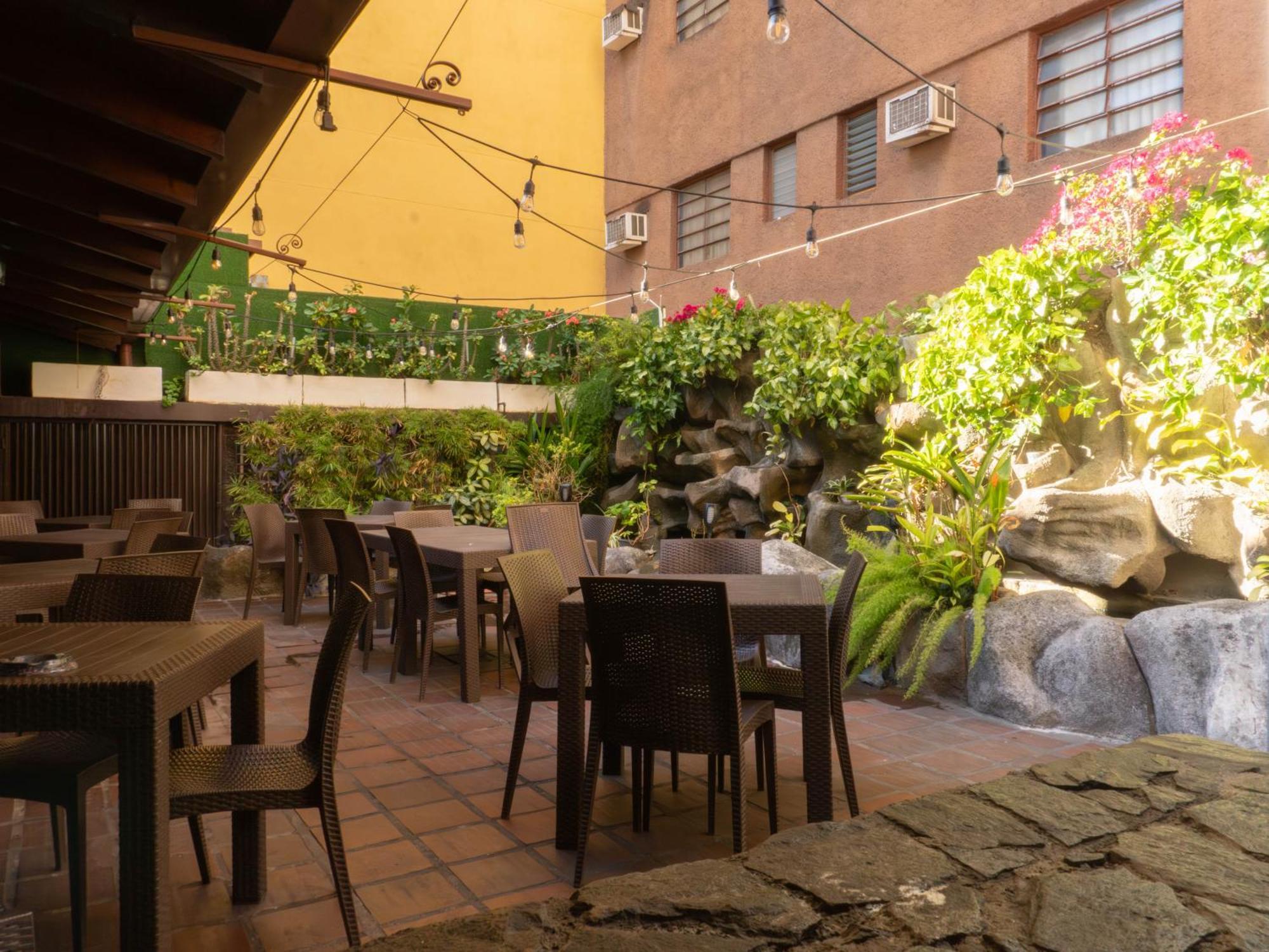 Hotel El Arroyo Caracas Bagian luar foto