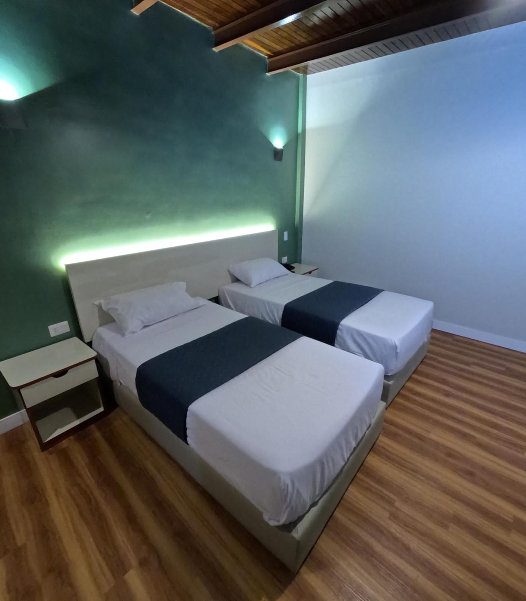 Hotel El Arroyo Caracas Bagian luar foto