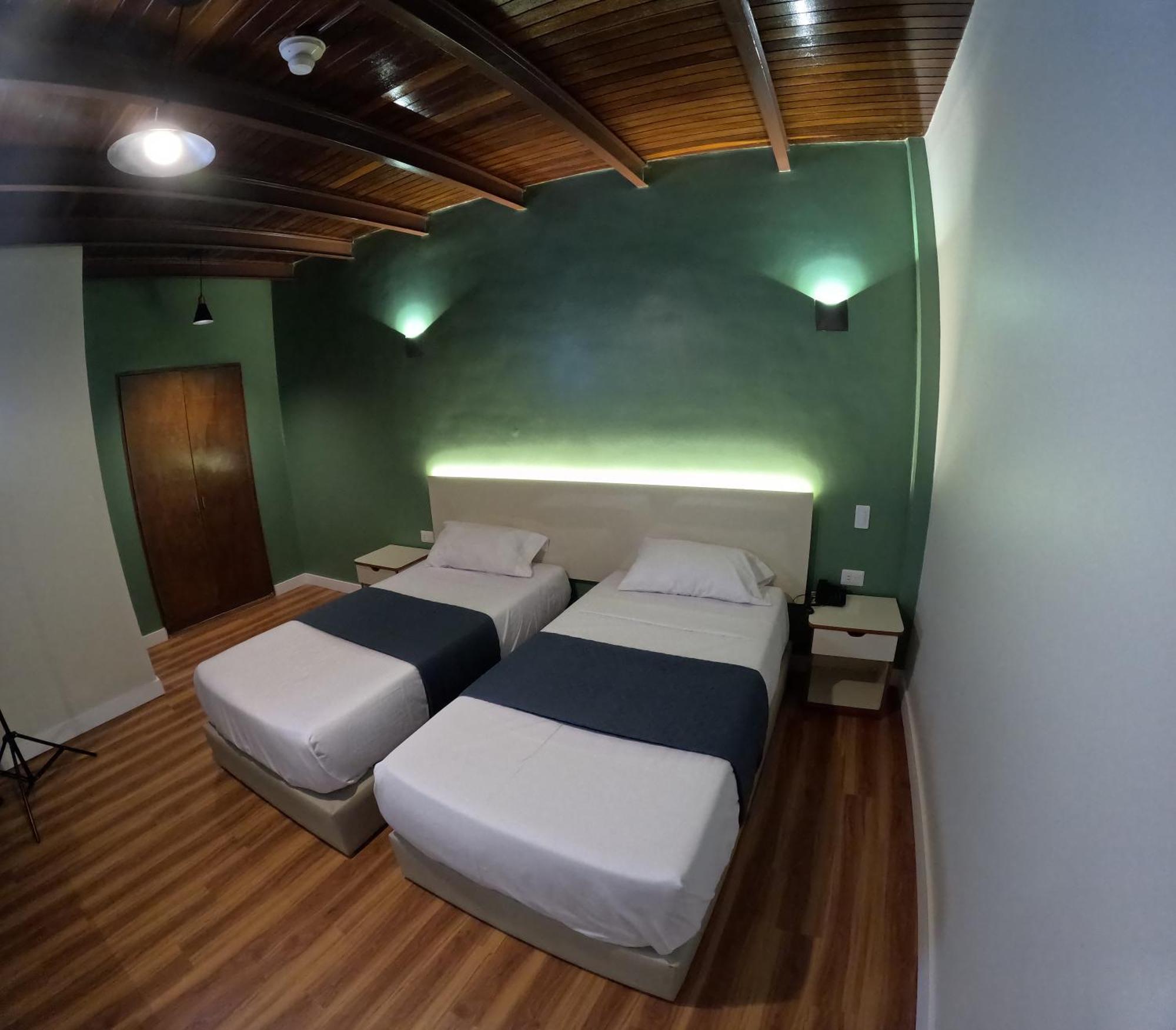 Hotel El Arroyo Caracas Bagian luar foto