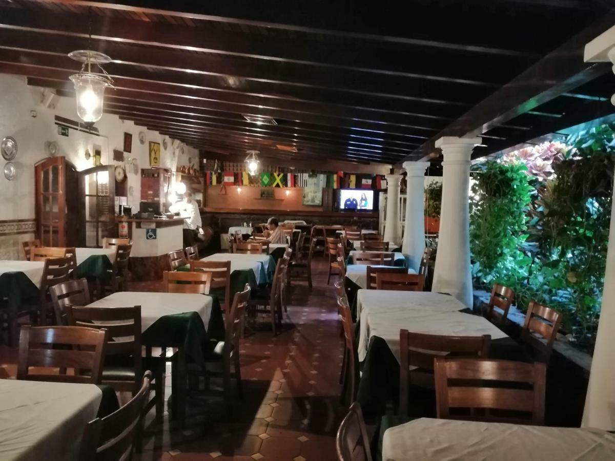 Hotel El Arroyo Caracas Bagian luar foto